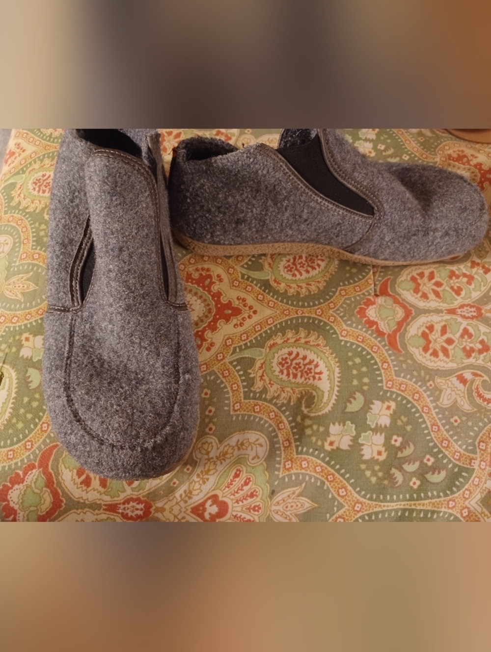 Giesswein 40 unisex gray grey slippers womens 9 mens 7 shoes